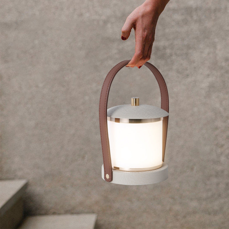 Portable LED Cylinder Lamp – Sleek Leather Look MILA Sverige