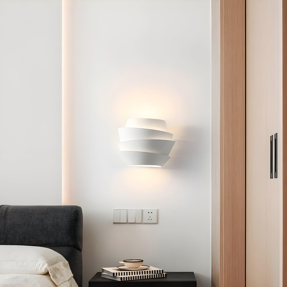 ConeLuxe Light - Skandinavisk vägglampa med dubbeljärnljuspunkter Carvallo