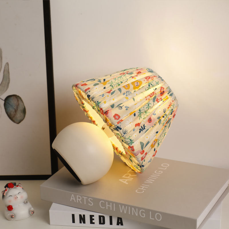 Elegant keramisk bordslampa – Vintage blommig berlock MILA Sverige