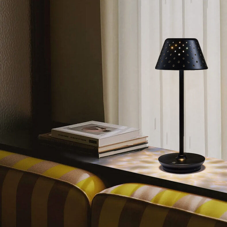 LumiSteel | Modern Minimalistisk Perforerad Smidesjärn USB LED Bordslampa MILA Sverige