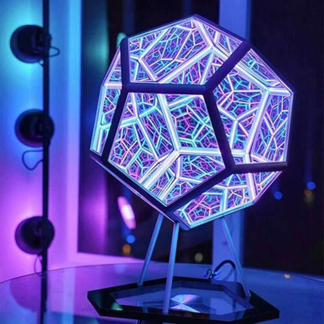 Infinity Prism LED-lampa – fascinerande färg och futuristisk glöd MILA Sverige
