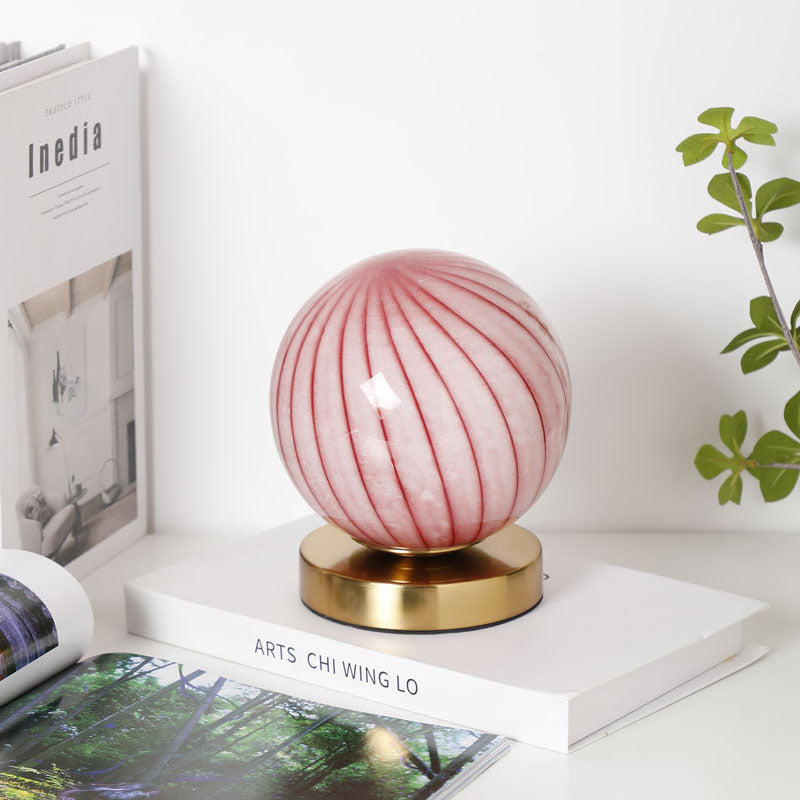 Modern Glass & Iron LED-bordslampa – Uppladdningsbar planetinspirerad design MILA Sverige