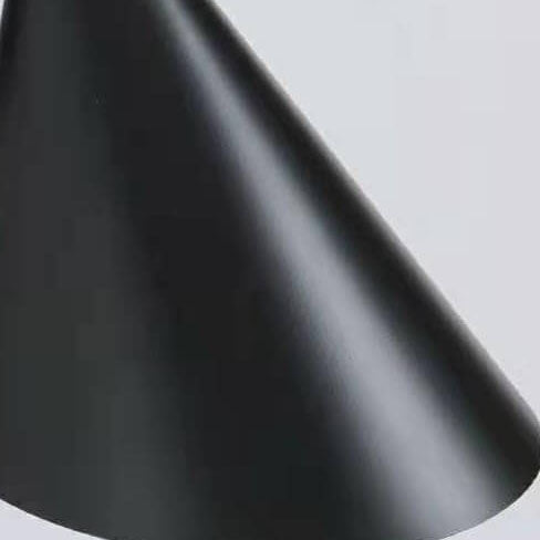 NordicGlow - Minimalistisk skandinavisk vägglampa med unik hornformad skärm Carvallo