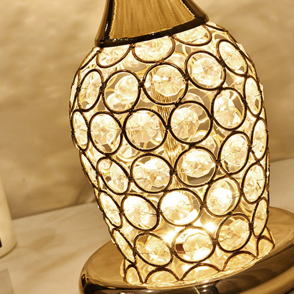 Elegant bordslampa i kristalltyg - europeisk design med mönstrad tygskärm MILA Sverige