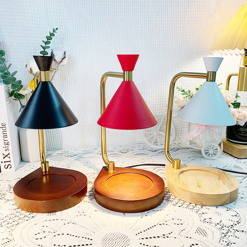 Contemporary Iron & Wood Bordslampa – Cone Shade MILA Sverige