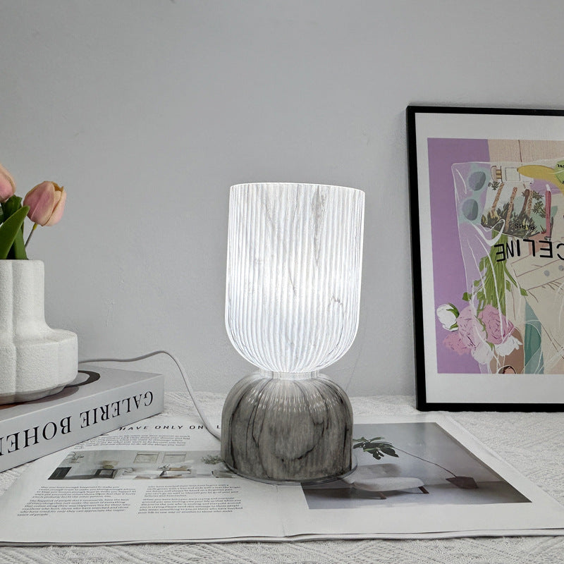 Modern minimalistisk glasbordslampa – elegant cylinderdesign MILA Sverige