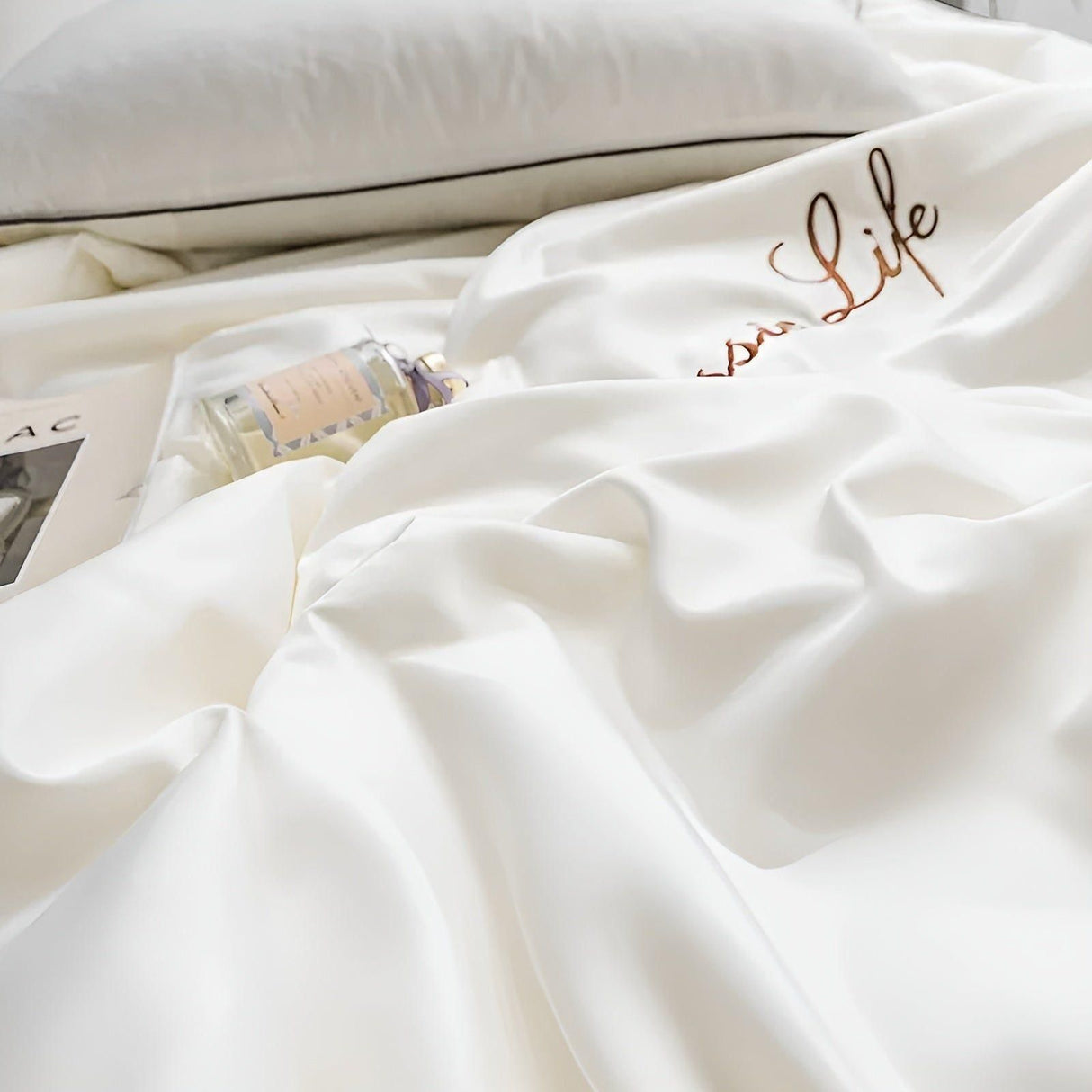 SummerSilk Filt - Mjuk Kylande Broderad Sidenfilt Carvallo