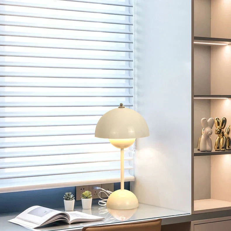 Bud LED Bordslampa för Heminredning med Modern Design och Varm Ljus Carvallo