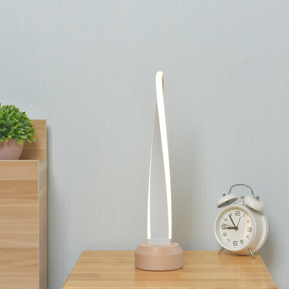 Japanskinspirerad LED-bordslampa – Elliptisk spiraldesign MILA Sverige