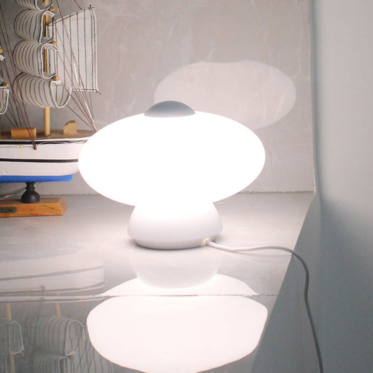 Mushroom Glow | Creative Touch dimbar LED-nattlampa MILA Sverige