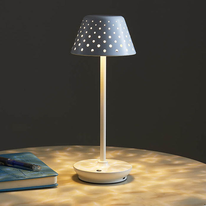 LumiSteel | Modern Minimalistisk Perforerad Smidesjärn USB LED Bordslampa MILA Sverige