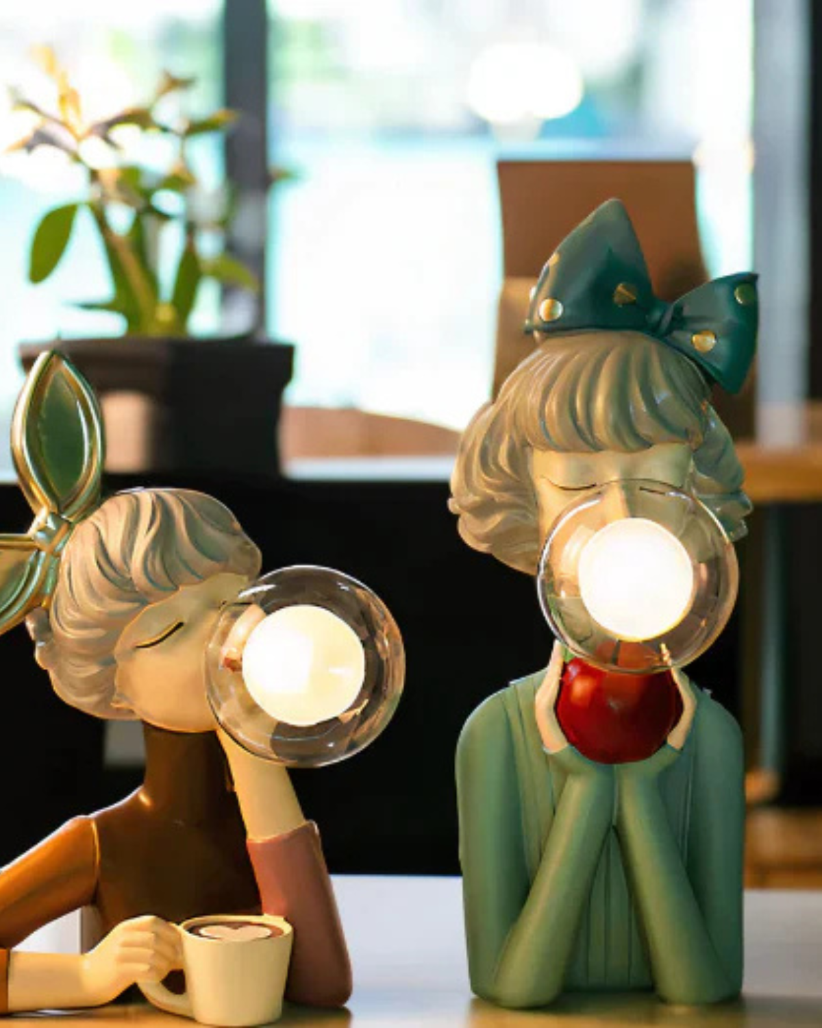 Carvallo – Skulptural Bordslampa med Poetisk Ljusfär för ett Mysigt Inredning Carvallo