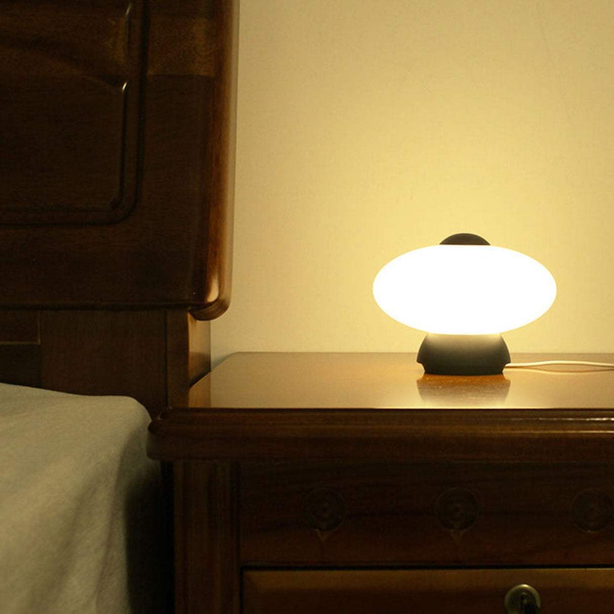 Mushroom Glow | Creative Touch dimbar LED-nattlampa MILA Sverige