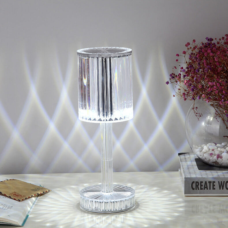 Elegant LED-bordslampa i diamantskuren akryl – Ambient Mood Lighting MILA Sverige