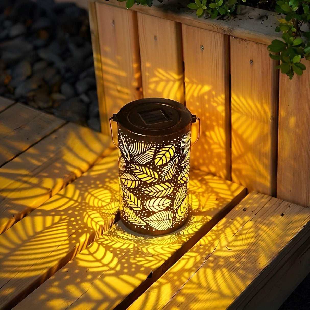 SolarArt Lantern - Lyxig Metallkonstdekoration Solutomhus Lantern Carvallo