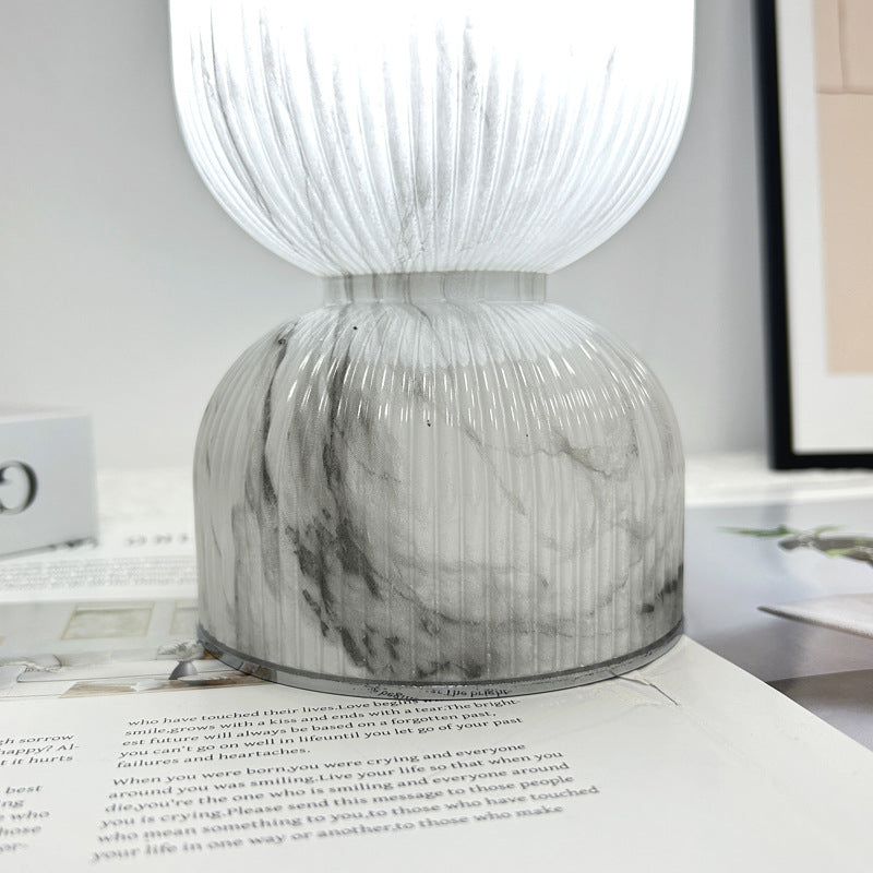 Modern minimalistisk glasbordslampa – elegant cylinderdesign MILA Sverige