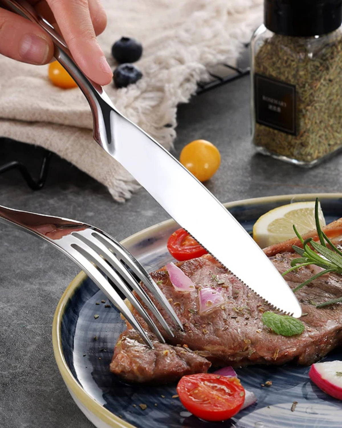 Élan Luxe – Fint Bestickeset med Tidlös Elegans för en Stilig Dukning Carvallo