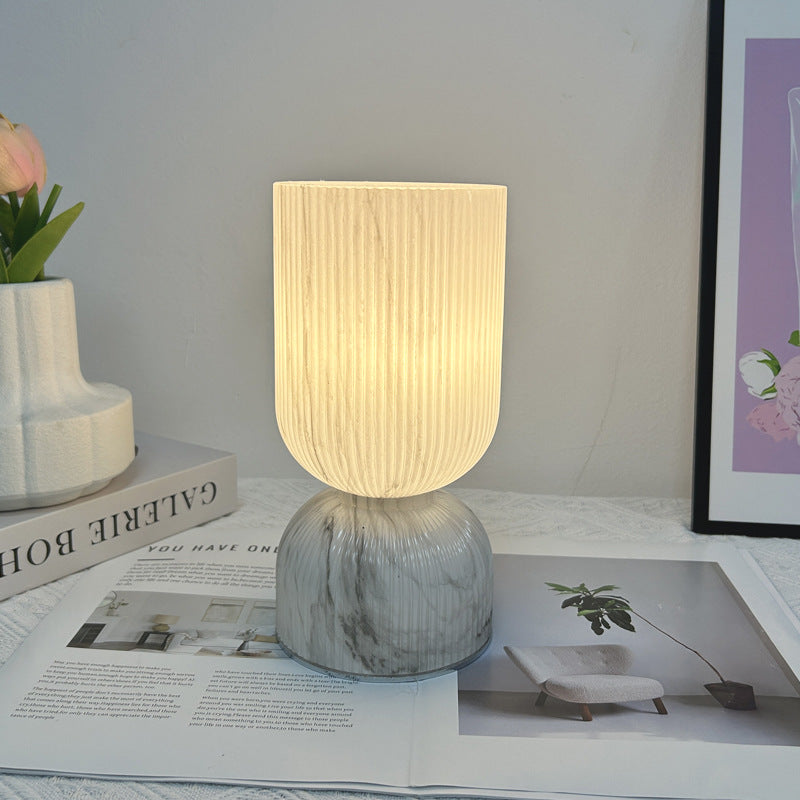 Modern minimalistisk glasbordslampa – elegant cylinderdesign MILA Sverige