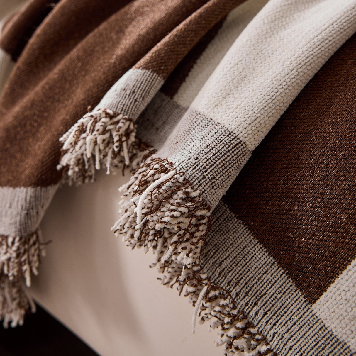 Picasso's Mirage Sofföverdrag - Modernt, Styligt & Hållbart Soffskydd Carvallo