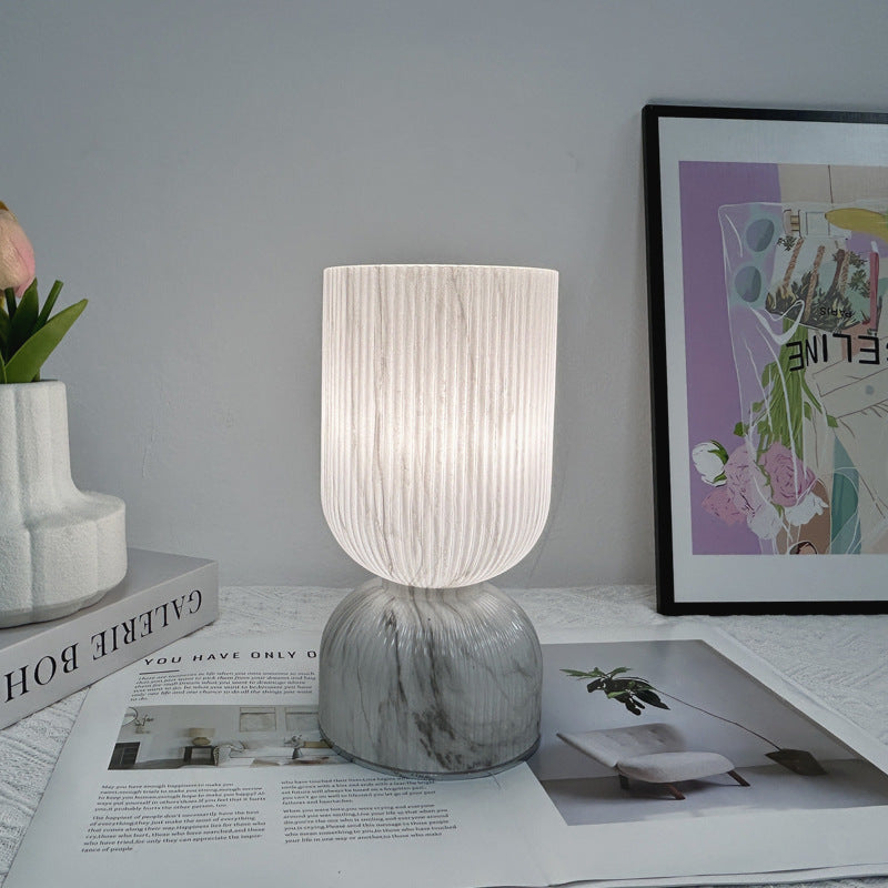 Modern minimalistisk glasbordslampa – elegant cylinderdesign MILA Sverige