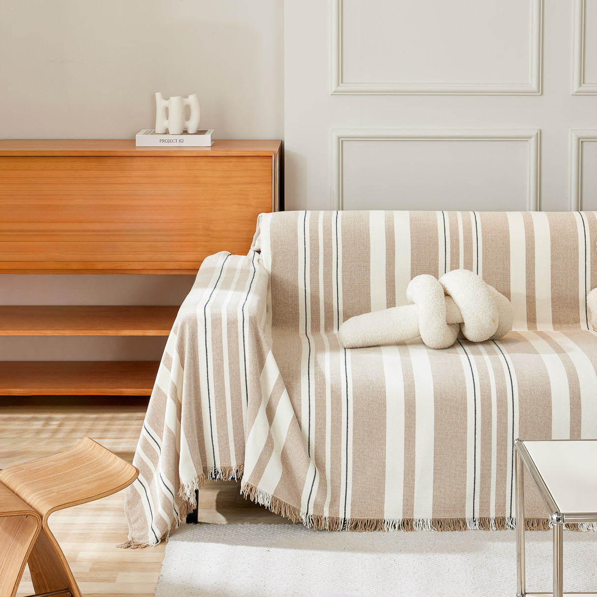 Klassiska Randmönster Sofföverdrag - Modernt, Stilsäkert & Hållbart Soffskydd Carvallo