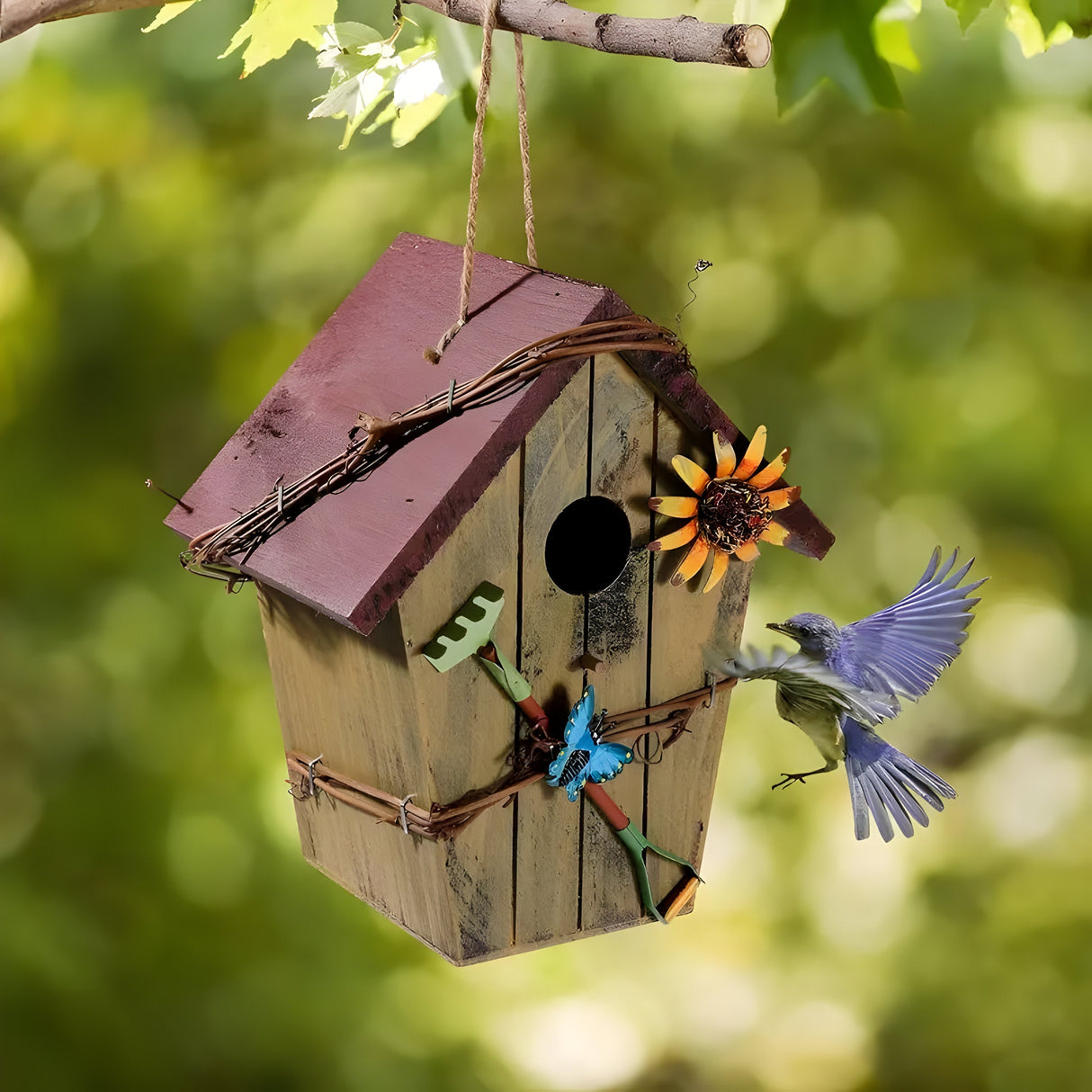 GardenPerch Nest - Dekorativt Trä Hängande Fågelhus Carvallo