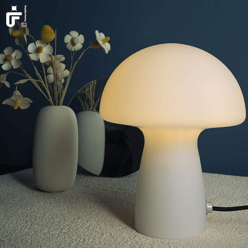 Carvallo – Charmig Bordslampa med Vintage Svampdesign Carvallo