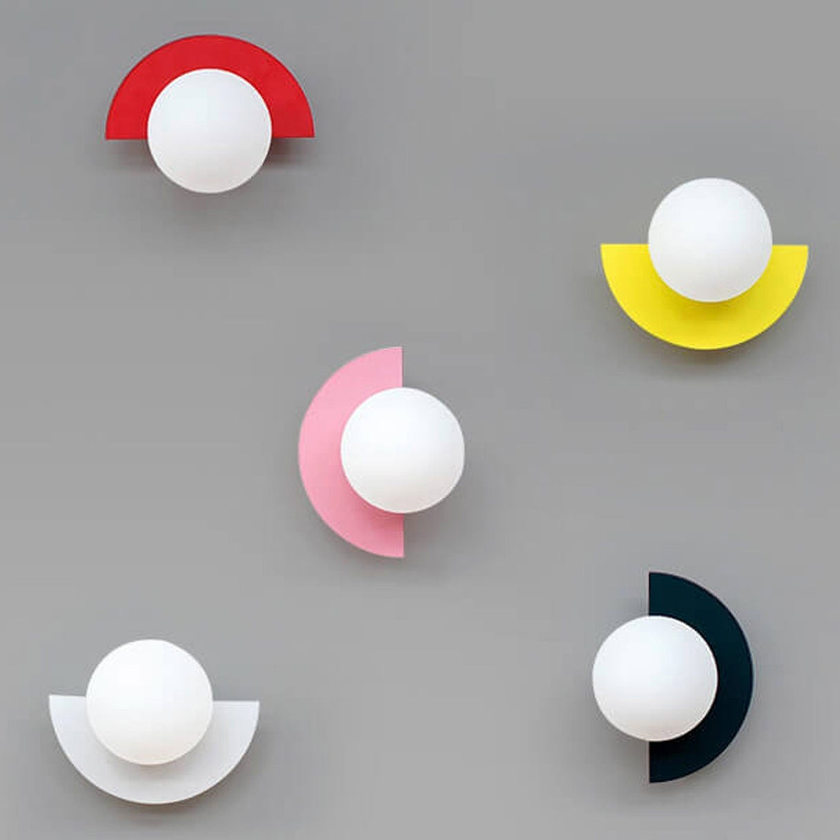 Glasglob Lampa Vägg med Färgglad Bas Carvallo