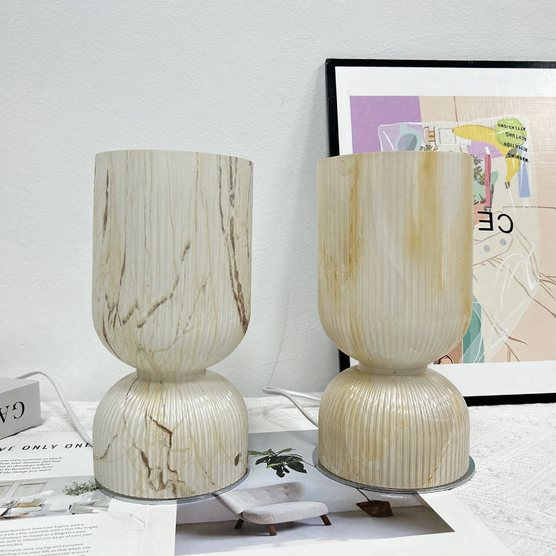 Modern minimalistisk glasbordslampa – elegant cylinderdesign MILA Sverige