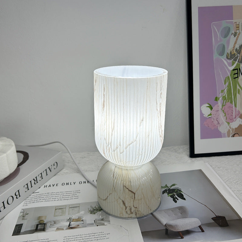 Modern minimalistisk glasbordslampa – elegant cylinderdesign MILA Sverige