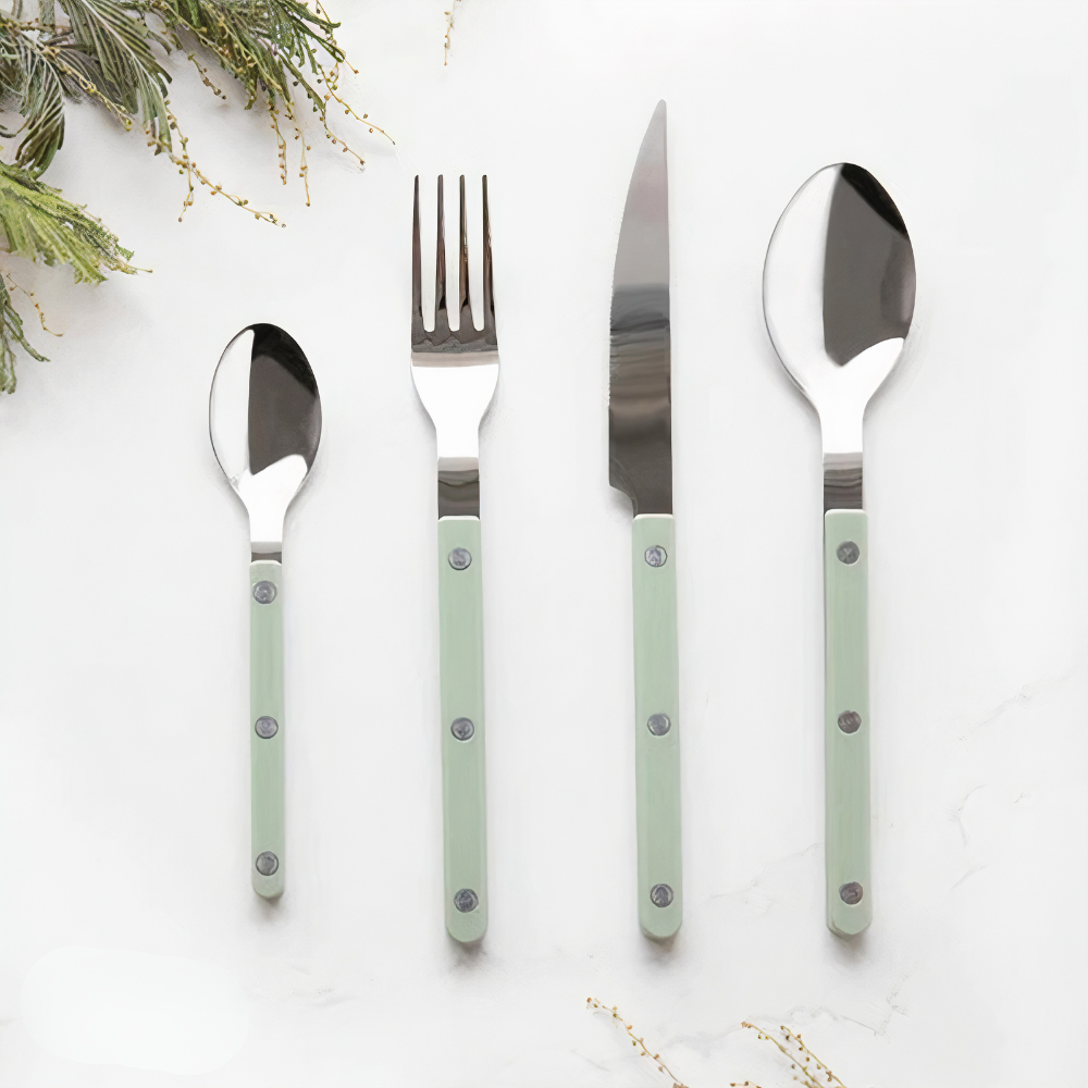 Bestickset i rostfritt stål modern bestick Carvallo