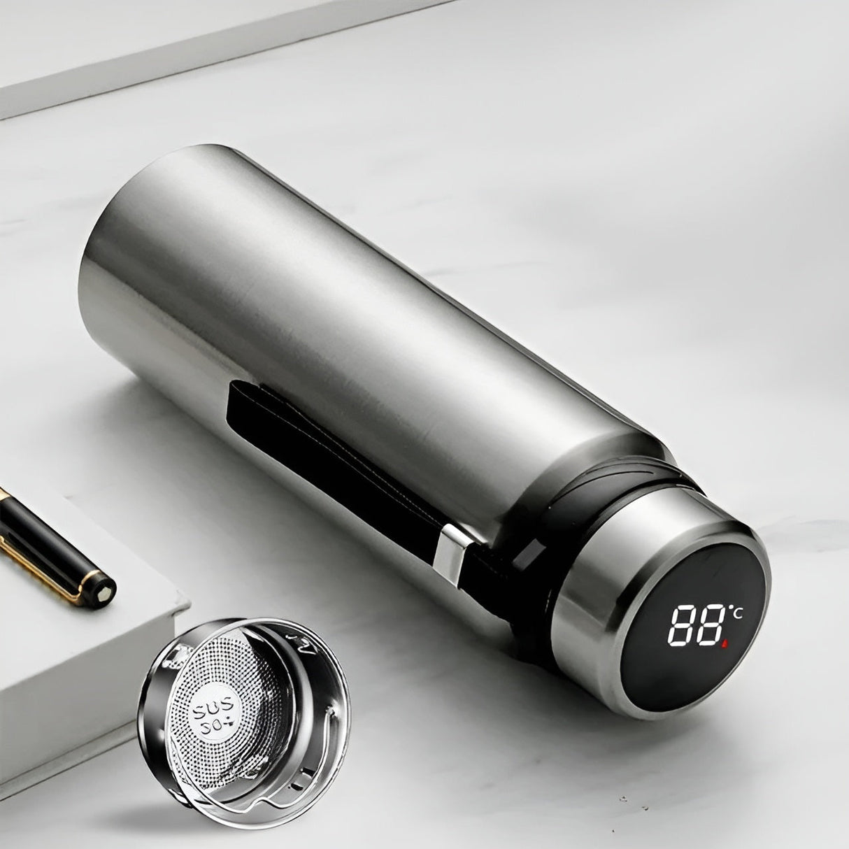 Isoleringsflaska i rostfritt stål – Håller drycker 24 h varma eller kalla | Stilig drickflaska Carvallo