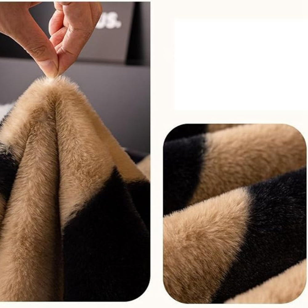 Wild Stripes Zebra Fleece Sofföverdrag Carvallo