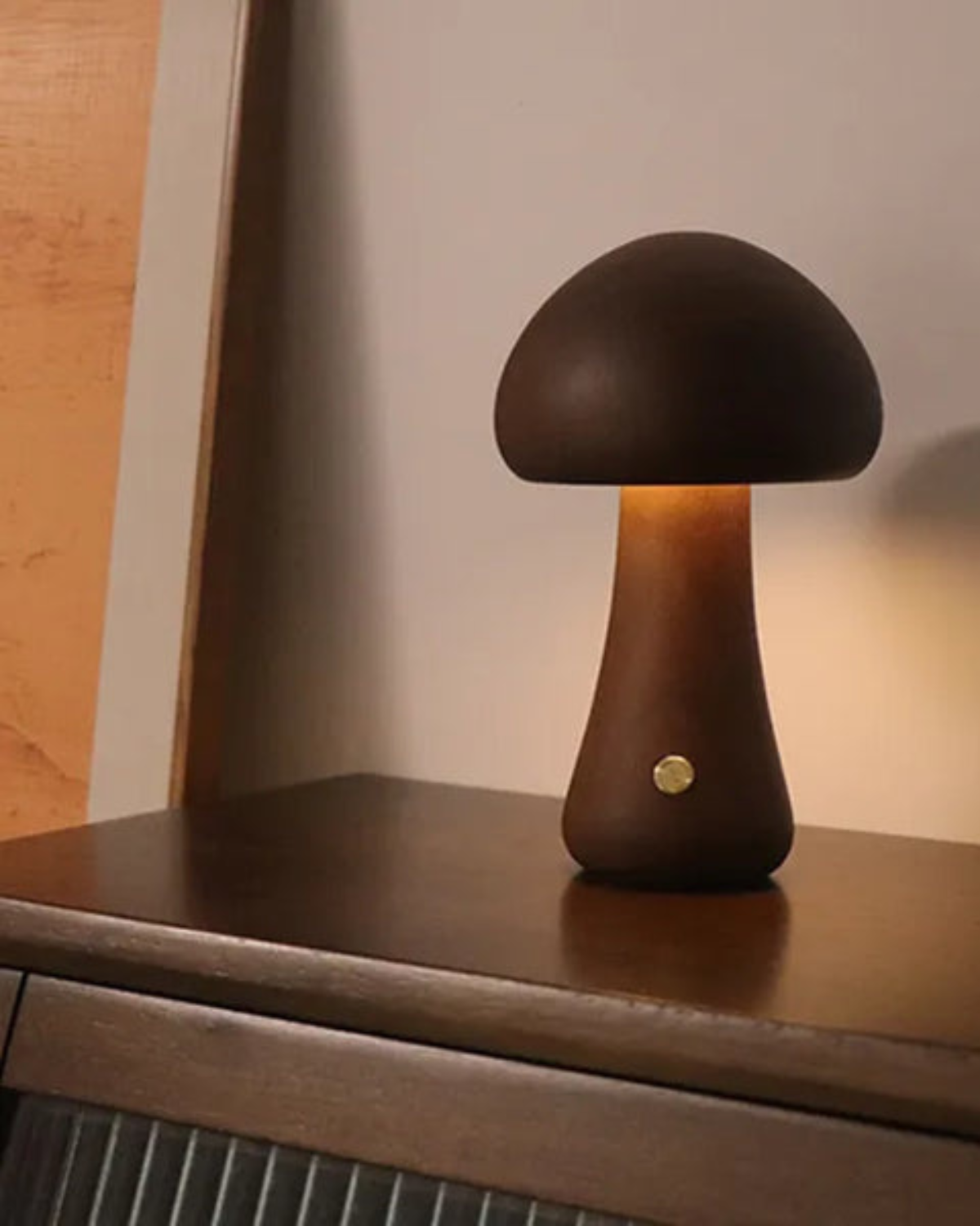 Carvallo Mushroom Glow – Träbordslampa med Organisk Form och Varm Atmosfär Carvallo