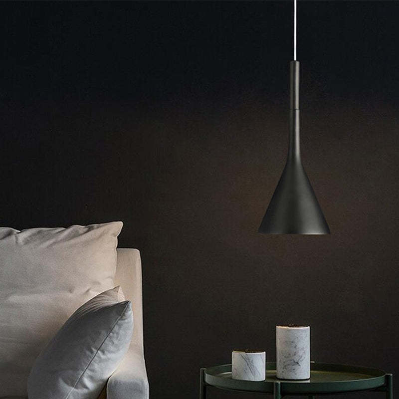 TriLuxe Modern Trekantig LED Taklampa Carvallo