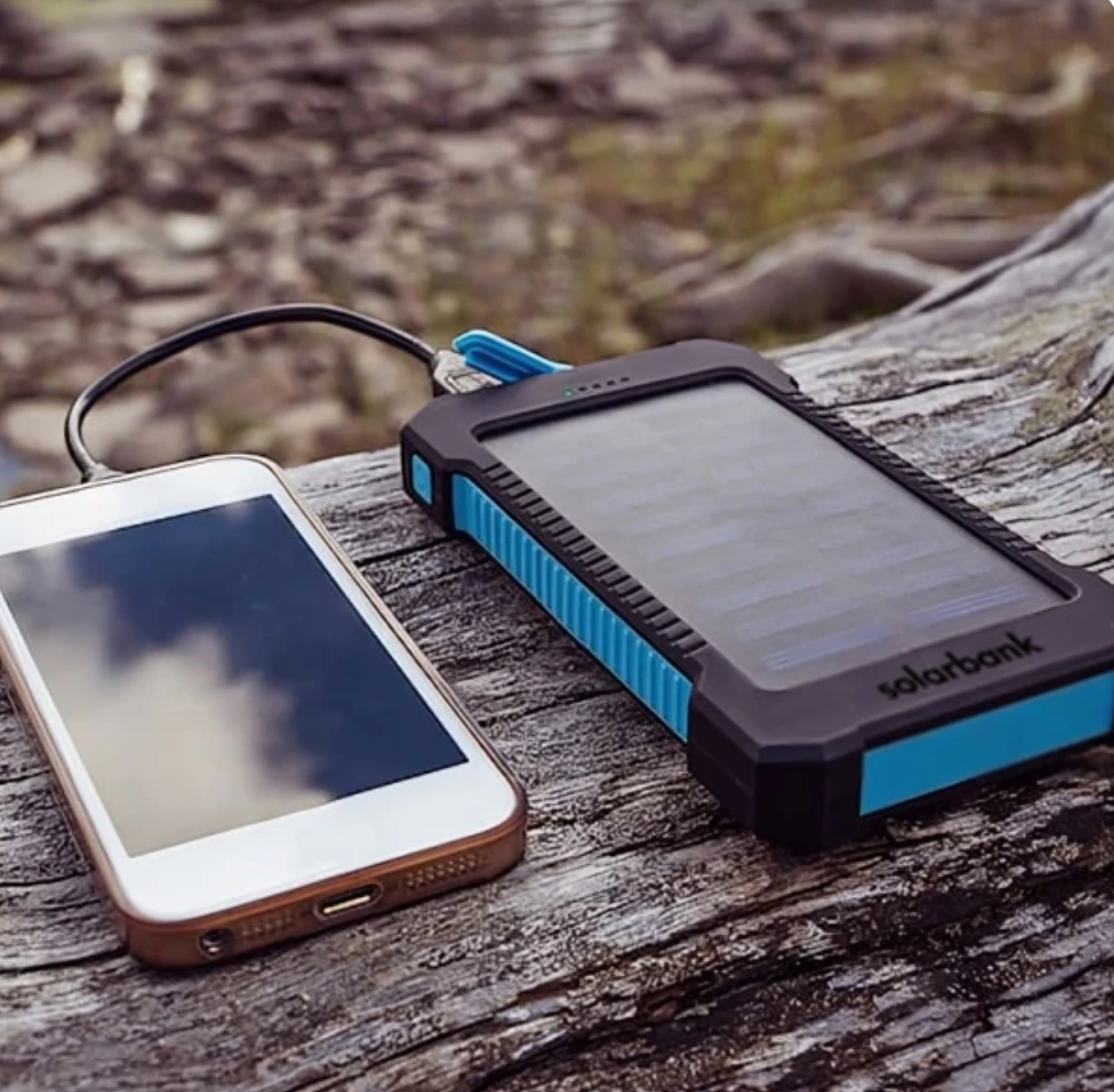 Solcells-Powerbank med dubbel laddning (USB och solcell)-VaruZ-Hemnix