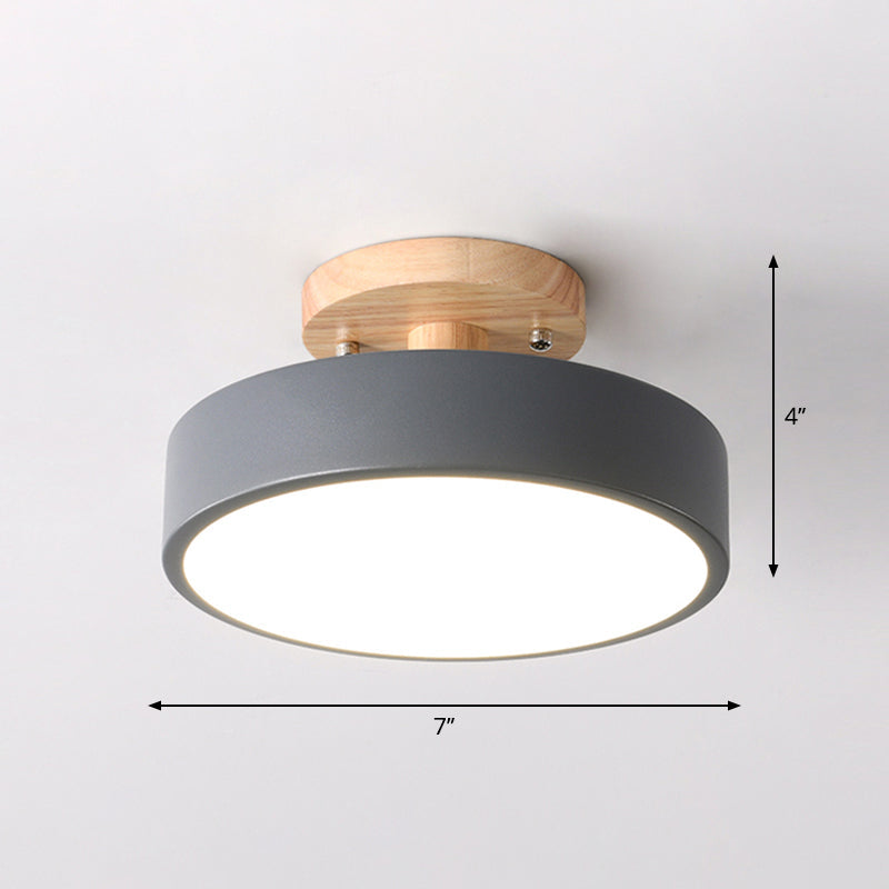 LED Taklampa Enkel Trä Semi Flush Mount Belysning med Rund Akrylskugga Carvallo