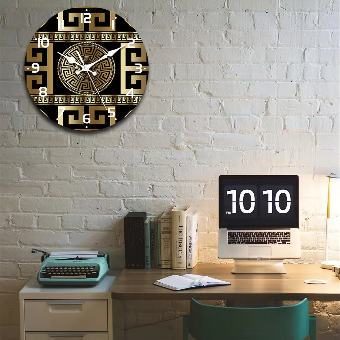 MythosTime - Sophisticated wall clock with Greek key pattern and discreet elegance Carvallo