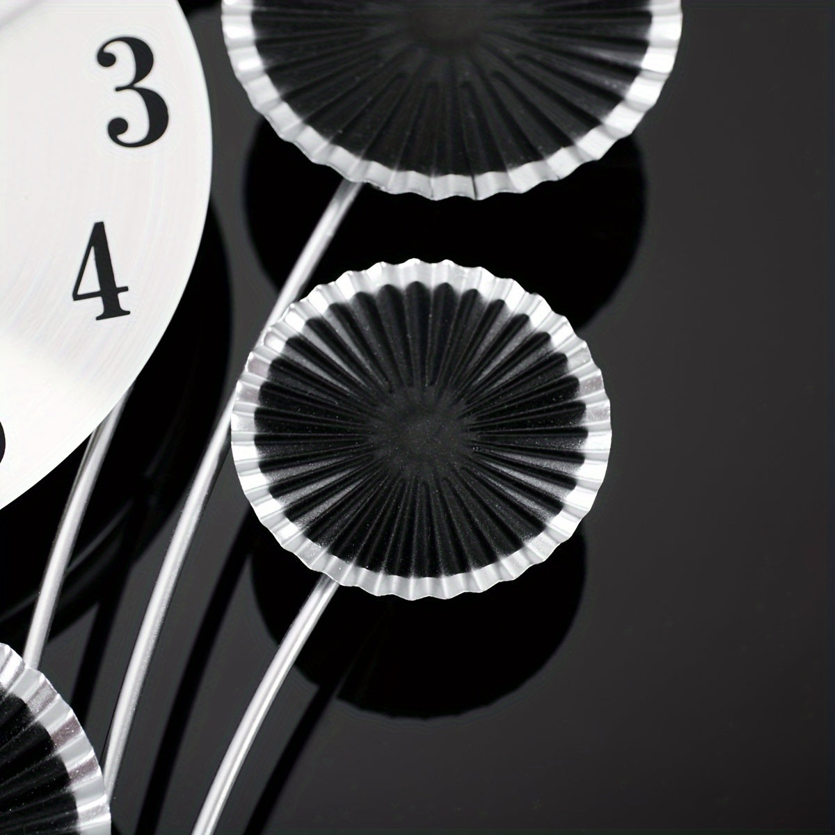 Modern Metallisk Tyst Väggklocka - Ballongformad, Dekorativ för Vardagsrum och Sovrum Carvallo