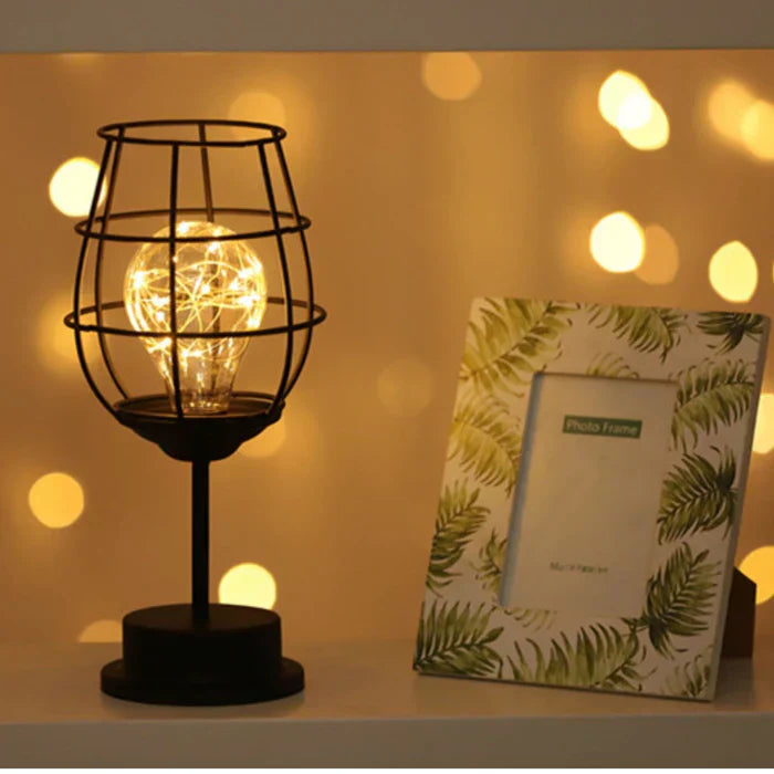 Modern svart bordslampa | Skulptural burdesign | USB-drivet LED-ljus | 3 konstnärliga former Carvallo