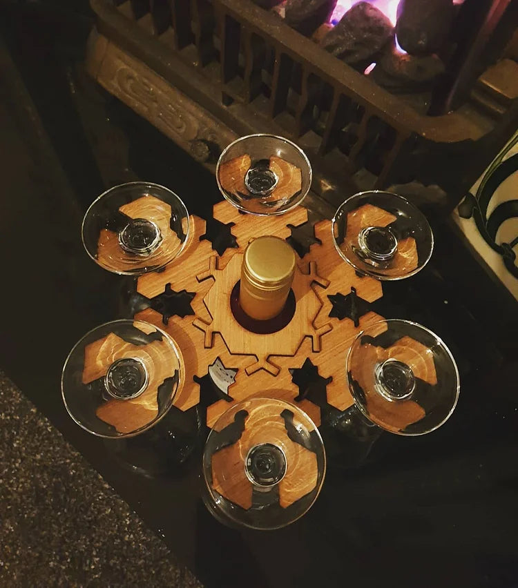 Carvallo - charmigt vinrack i snöflingedesign Carvallo