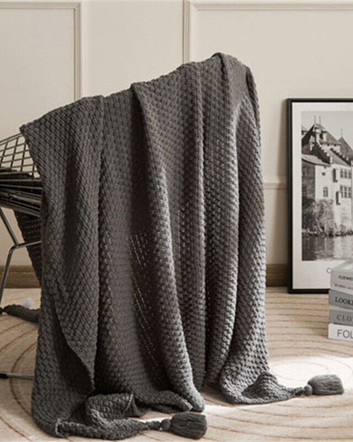 Carvallo Maison – Lyxig Stickad Filt med Subtila Fransen detaljer Carvallo