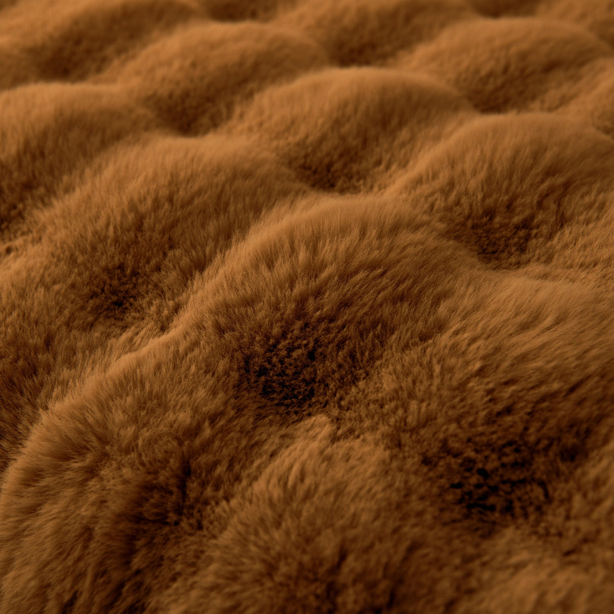 Luxe Ripple Faux Fur Sofföverdrag - Modernt, Stilrent & Hållbart Soffaskydd Carvallo