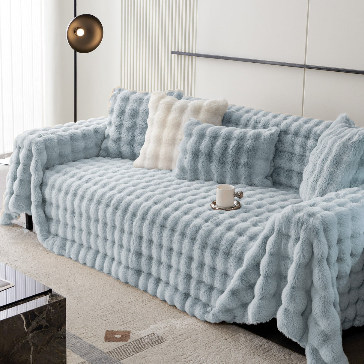 Luxe Ripple Faux Fur Sofföverdrag - Modernt, Stilrent & Hållbart Soffaskydd Carvallo