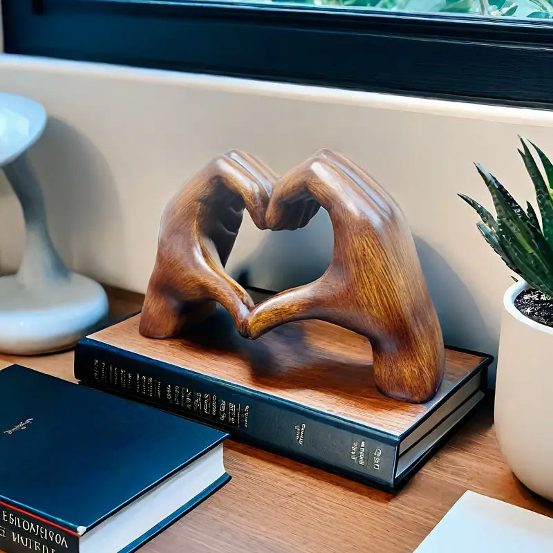Carvallo – Elegant Resin Skulptur för Tidlös Romantik Carvallo