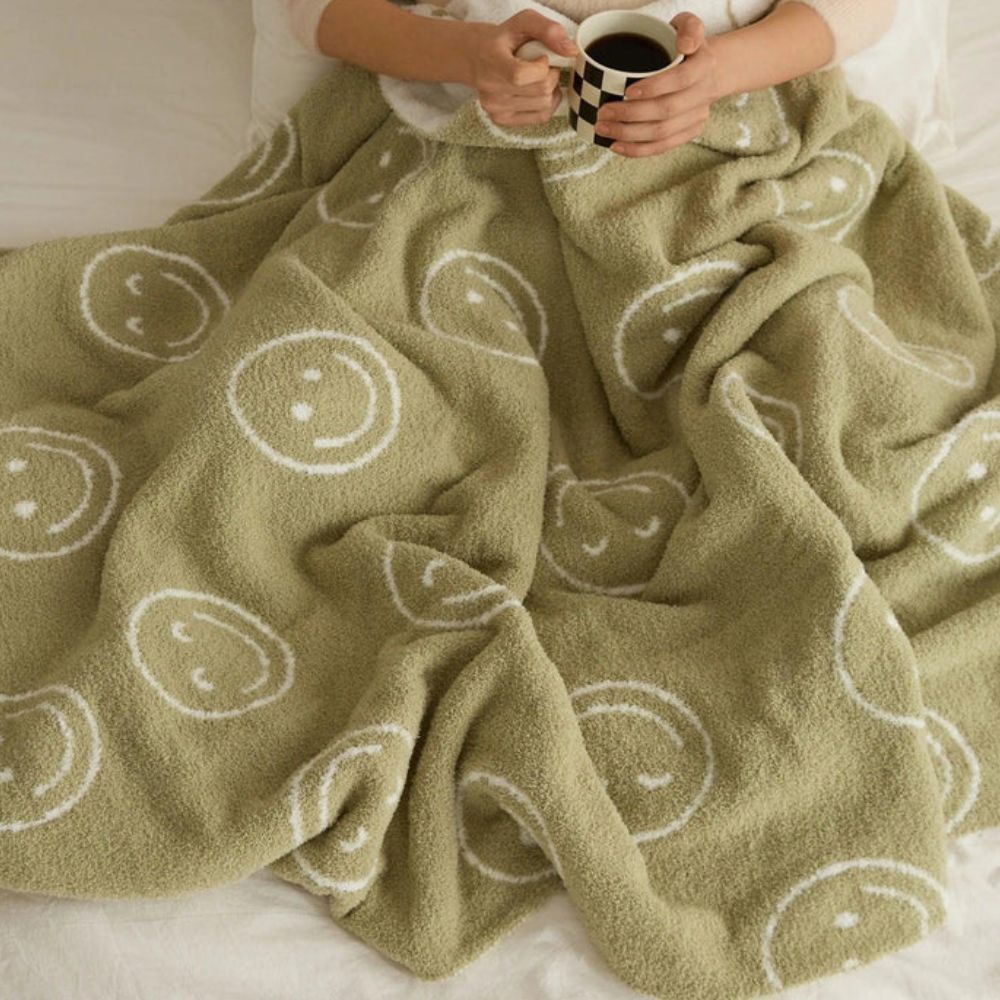 Smiley Face Plush Blanket Carvallo