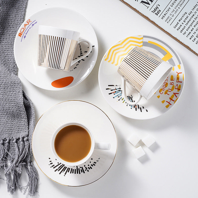 Carvallo - rörlig spegelreflektion av kreativa kaffekoppar Carvallo