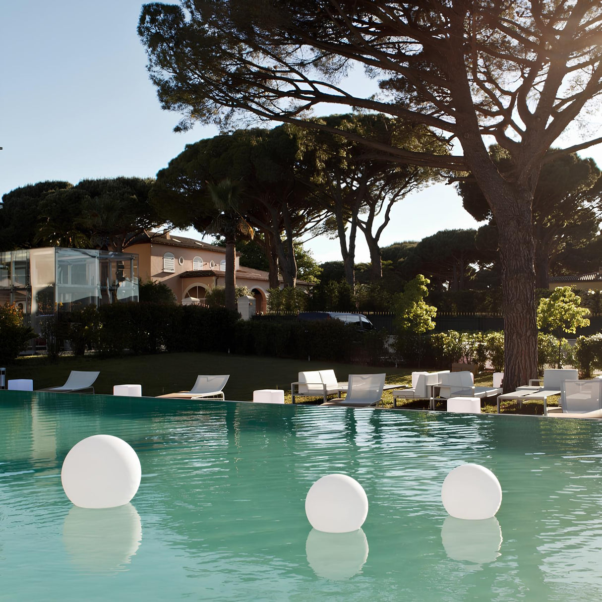 NuviaSphere – Modernt sken för naturliga miljöer Carvallo