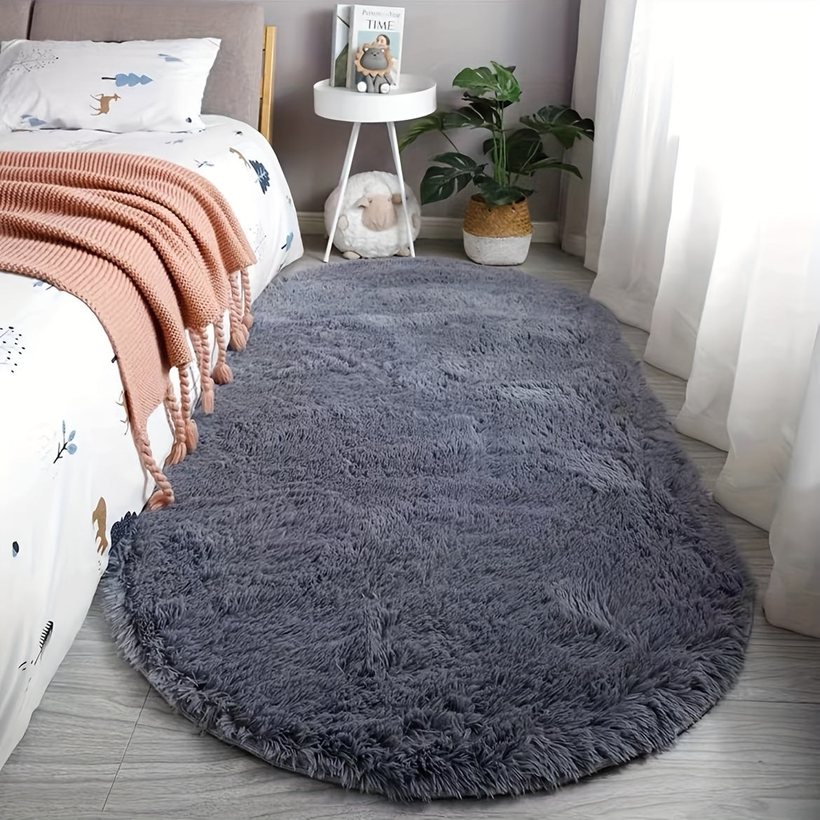 Plush Oval Rug – Mjuk och stilren matta för sovrum och vardagsrumsdekoration Carvallo