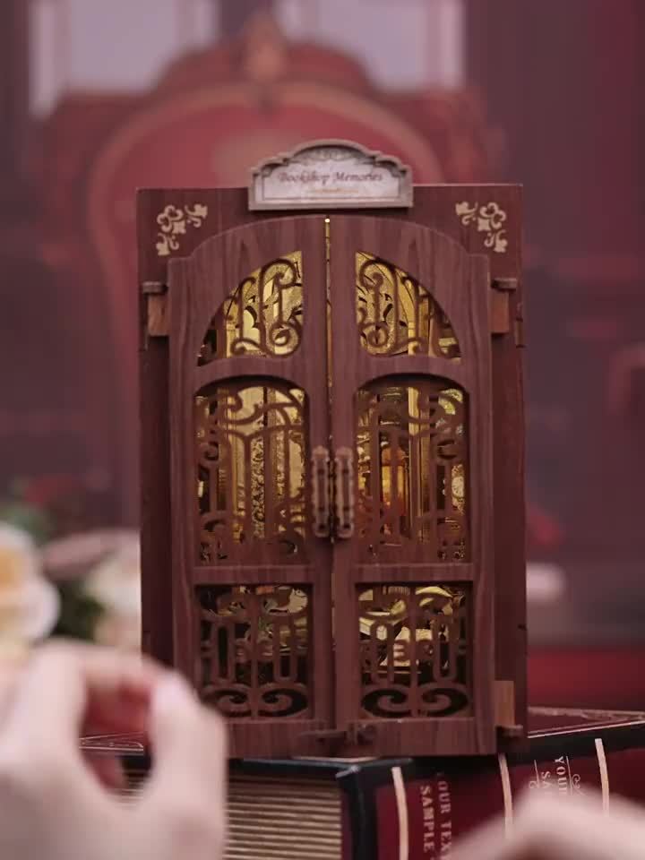 DIY Miniatyr Ugglebokhandel – 3D Träkit med Belysning för Kreativ Dekoration Carvallo